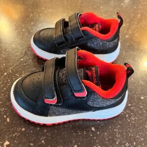 Reebok Class Athletic Shoes Sneakers Toddler Kids Size 6 Black Red White